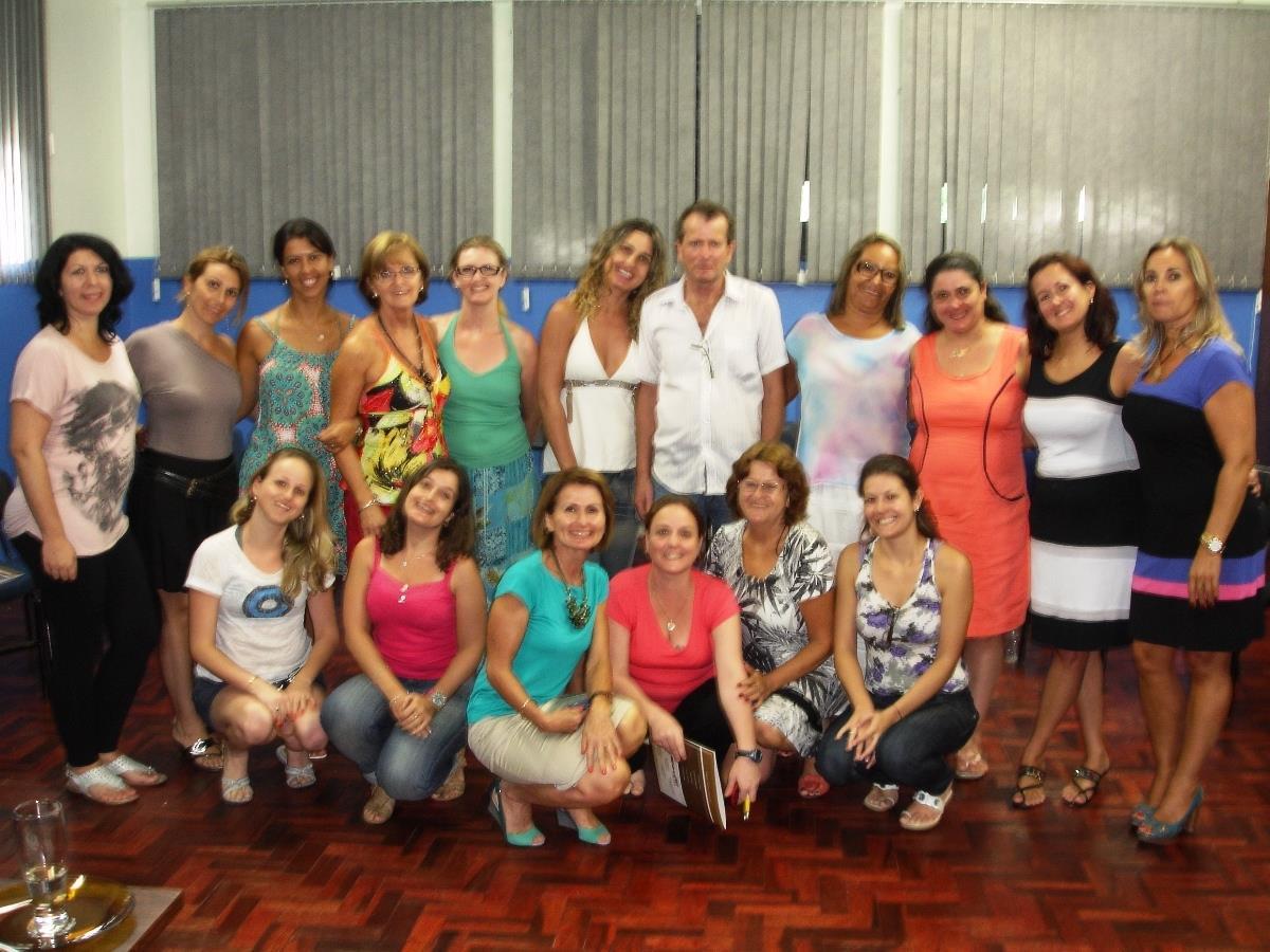Profissional da IENH ministra Seminário para professores da Escola Clemente Pinto Profissional da IENH ministra Seminário para professores da Escola Clemente Pinto