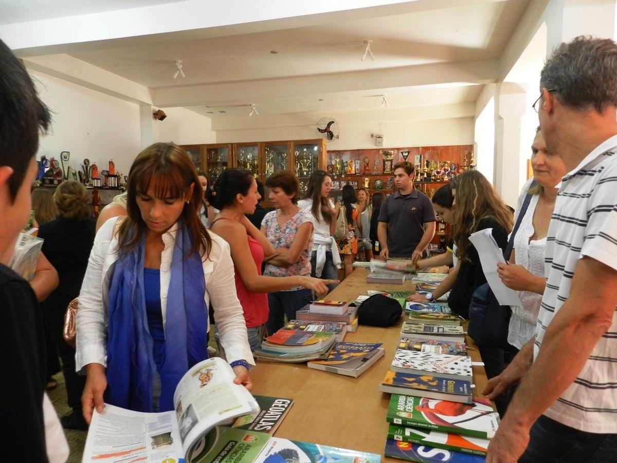 Troca-troca e venda de livros usados em sua 6ª edição