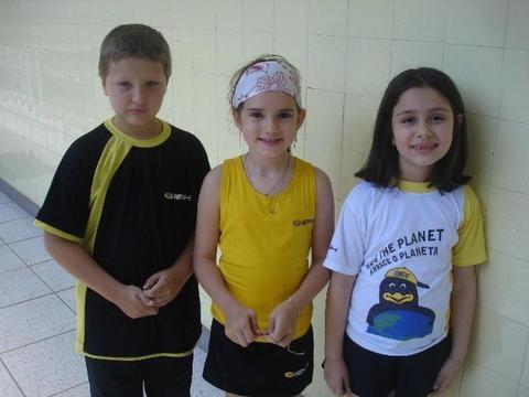 Alunos entregam doações da Campanha dos 100 Dias de Aula