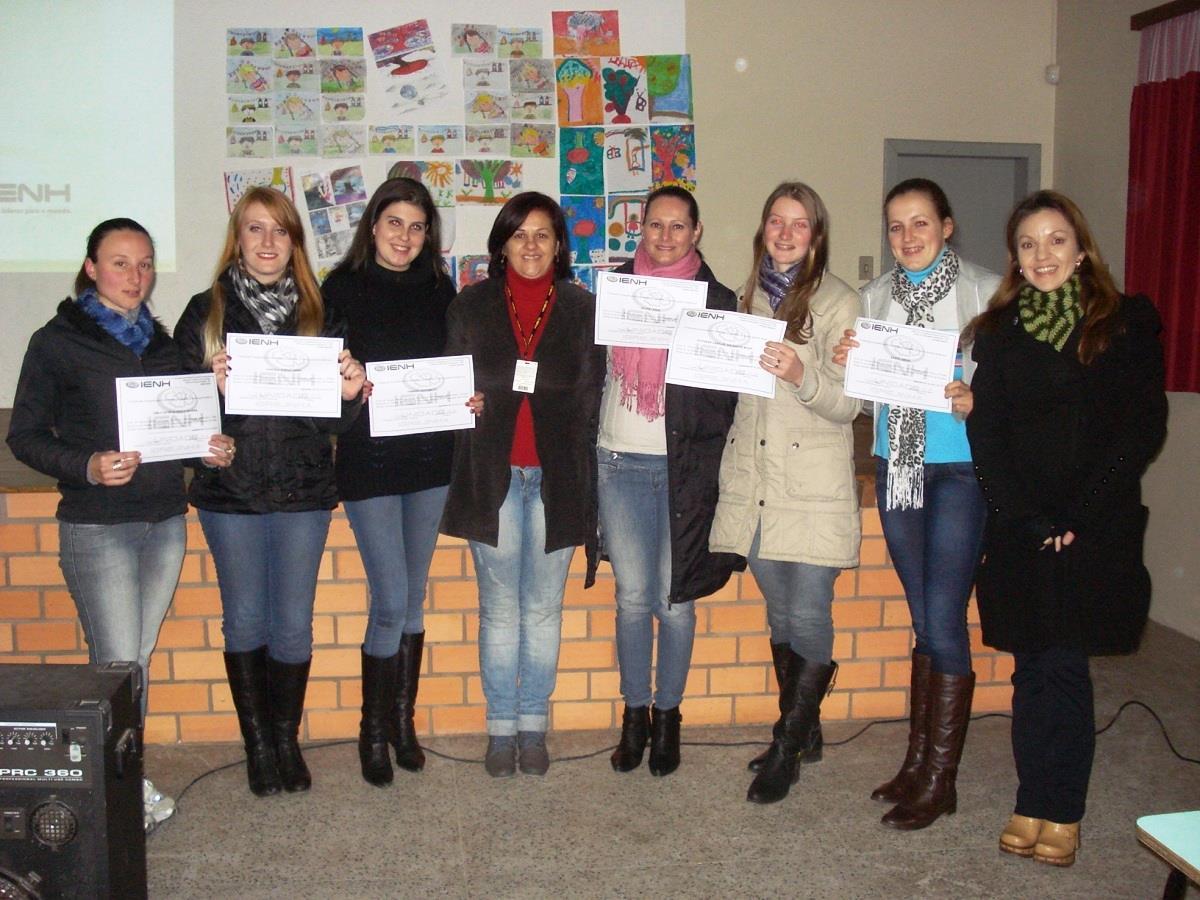 Estudantes da IENH – Unidade Igrejinha apresentam trabalhos de Projetos Sociais Estudantes da IENH – Unidade Igrejinha apresentam trabalhos de Projetos Sociais