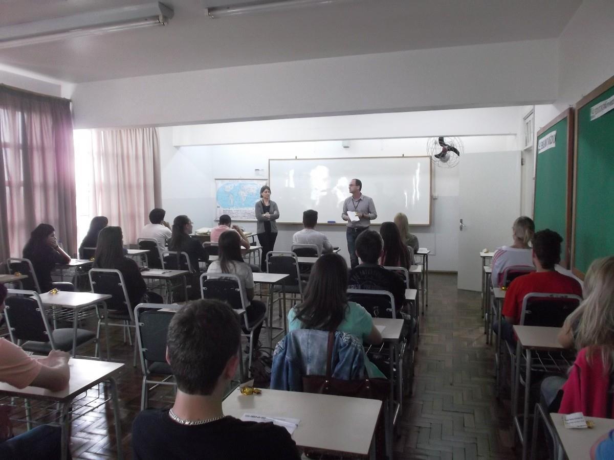 Prova de Bolsas de Estudos para os Cursos Técnicos da IENH