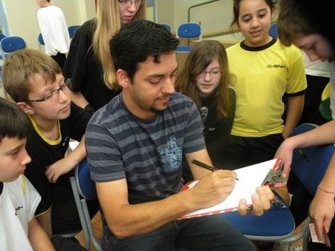 Anderson Neves realiza atividade com alunos da Unidade Pindorama