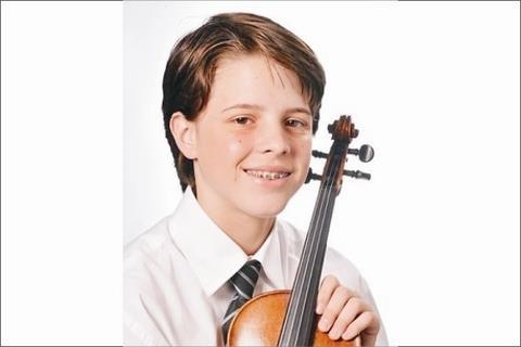 Aluno da IENH é destaque no mundo musical