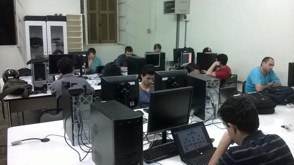 Acadêmicos do Curso de Redes de Computadores realizam simulado do ENADE