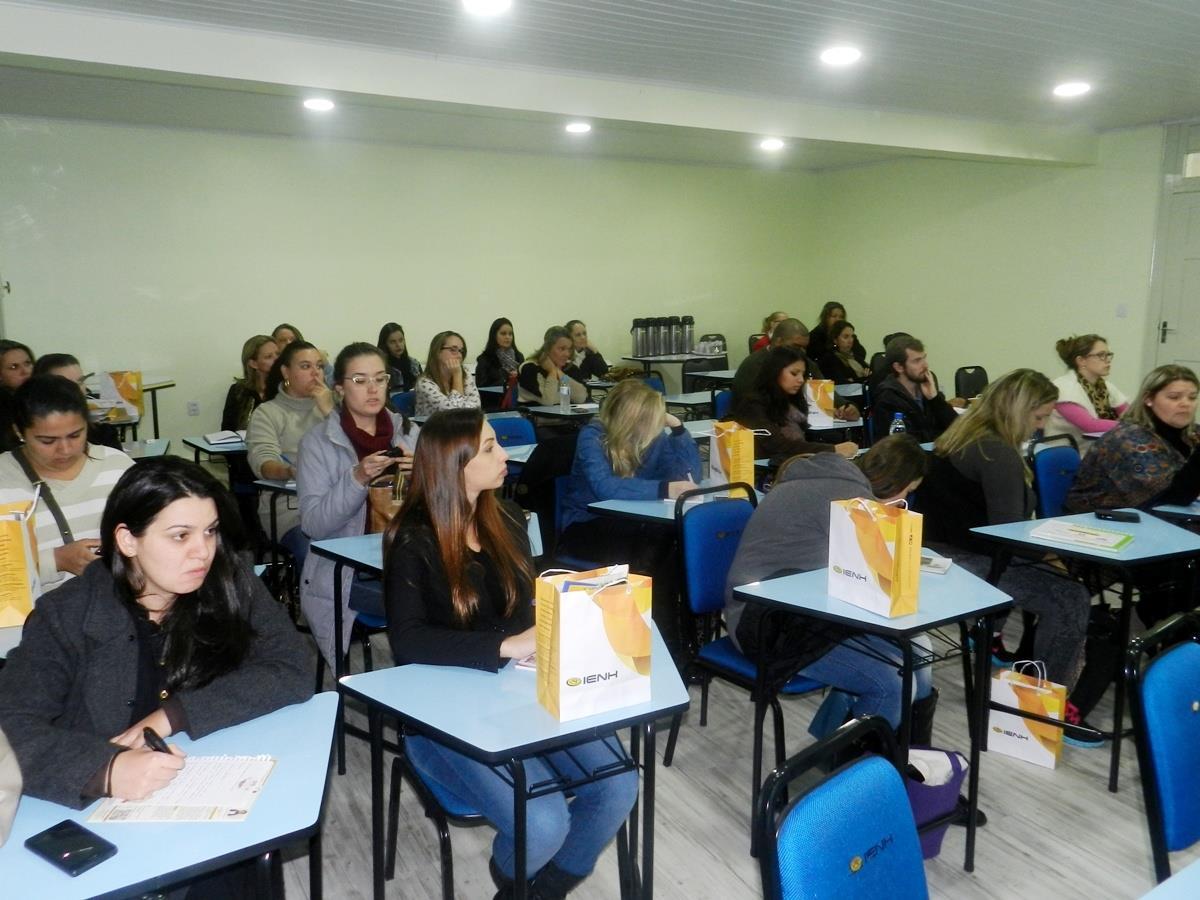 Aula Aberta de Neurocognição e Aprendizagem reuniu acadêmicos e visitantes na Faculdade IENH