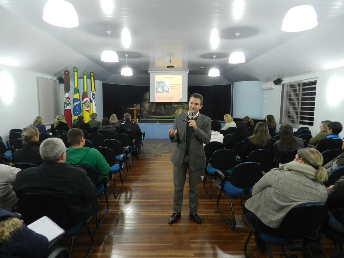 Desafios da escola na atualidade é tema da Reunião de Professores da Educação Básica