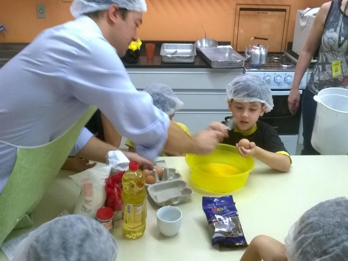 “Cooking Class” de Dia dos Pais para alunos bilíngues