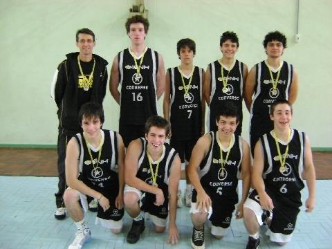 Basquete da IENH é campeão da 44ª ONASE Meridional