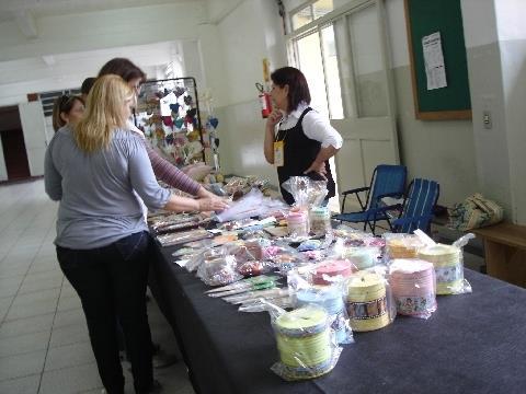 Grêmio Estudantil Oswaldo Cruz promove Feira de Artesanato