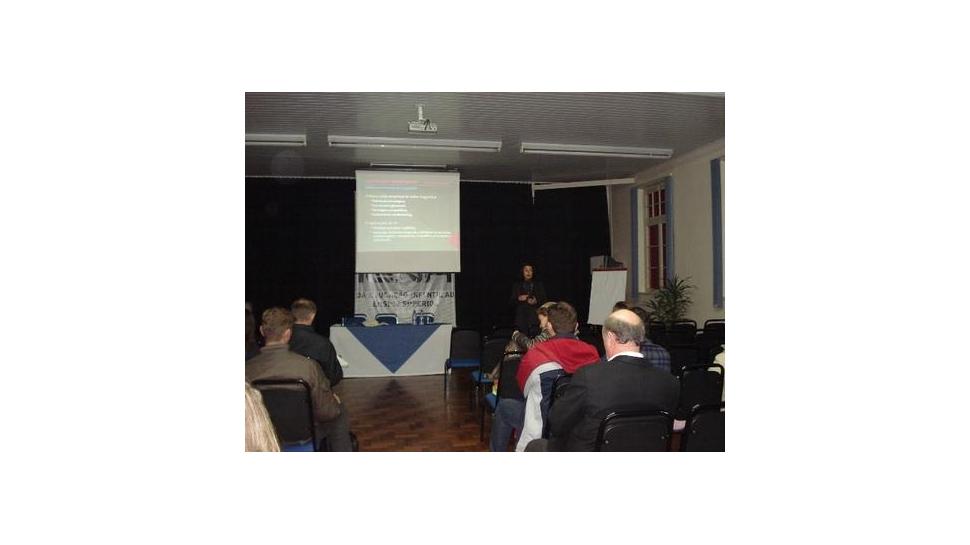 Palestra sobre logística e transportes Palestra sobre logística e transportes