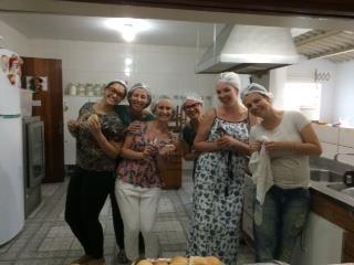 Professores do Pindorama realizam ação no Centro Cristão Feminino e Querubim