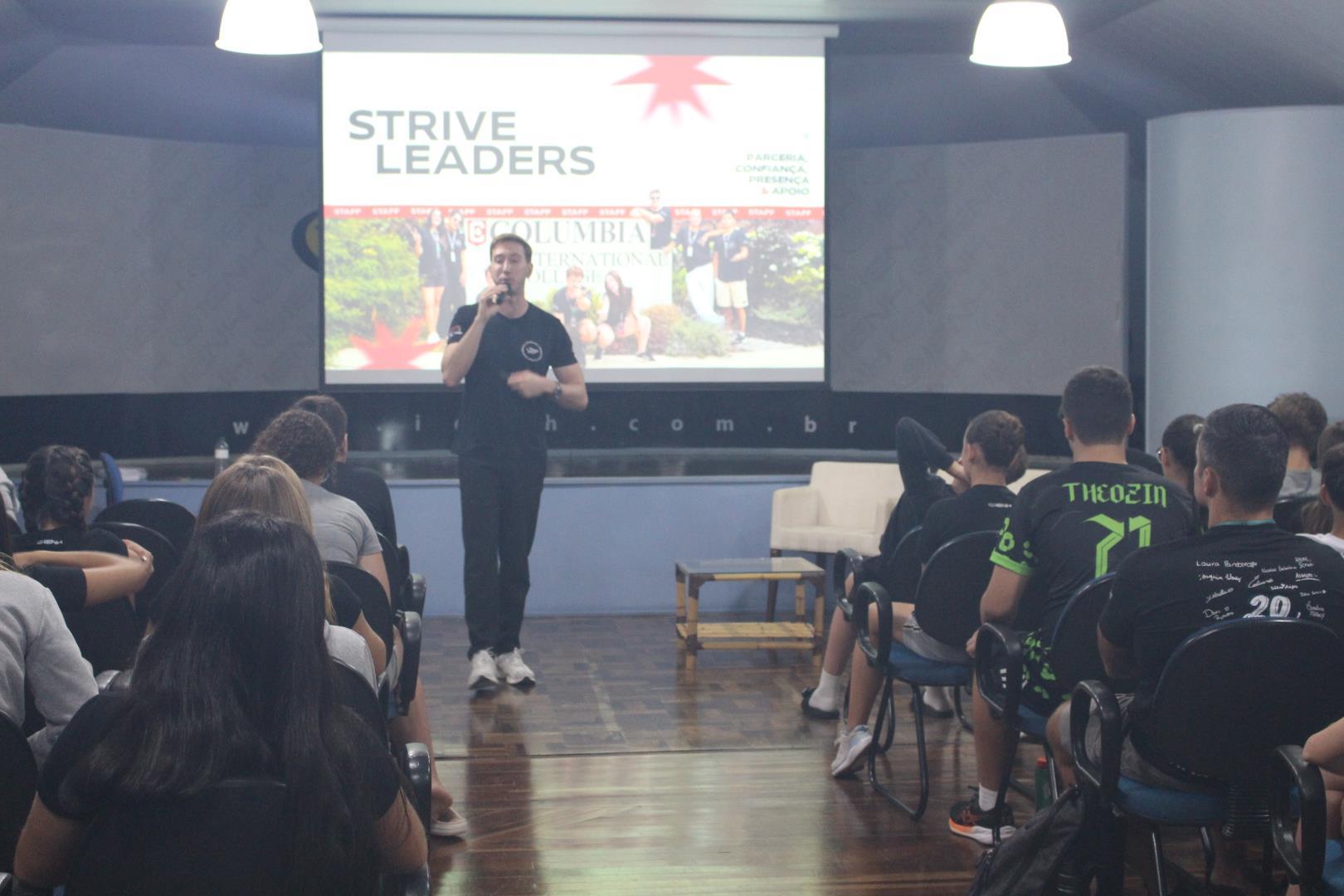 Strive Intercâmbios apresenta oportunidades internacionais para estudantes da IENH