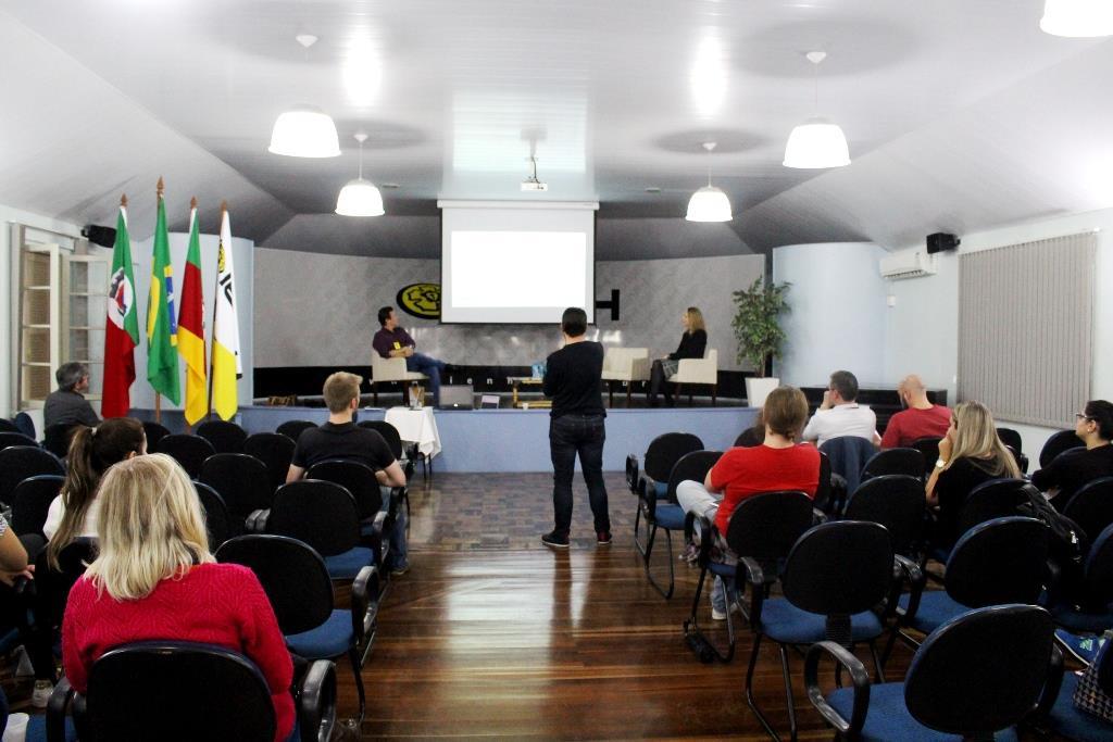 Transformação Digital é tema do Conexão Negócios da Faculdade IENH