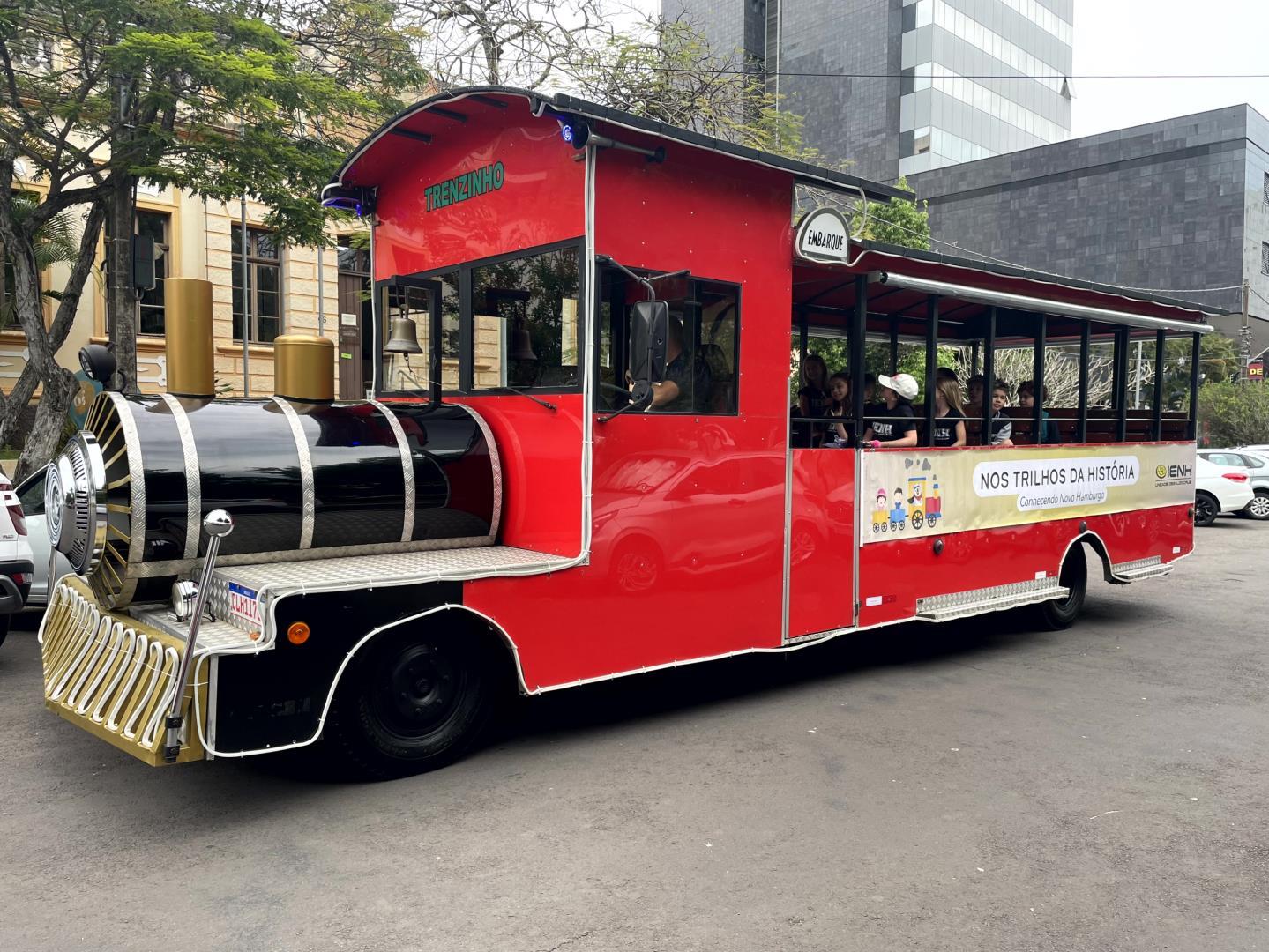 Turmas de Year 3 da Unidade Oswaldo Cruz realizam tour por Novo Hamburgo