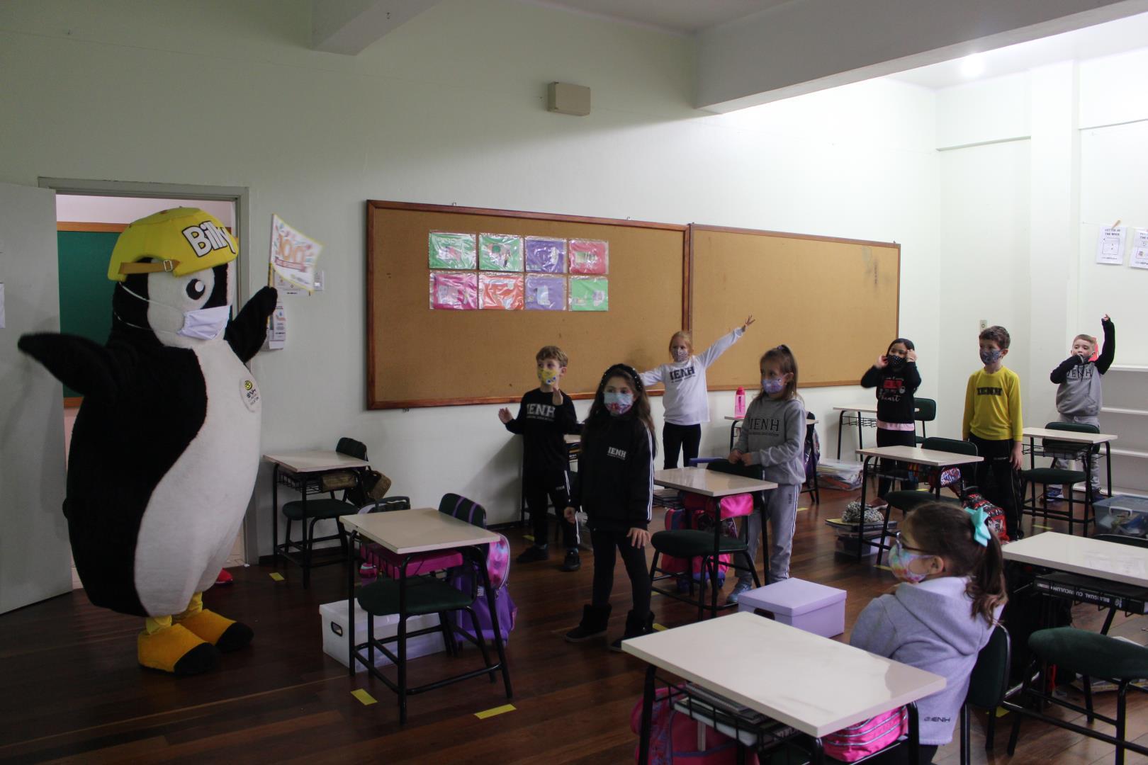 Turmas do Ensino Fundamental da Unidade Pindorama celebram 100 dias de aula