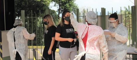 1ªs séries do Ensino Médio têm atividades presenciais retomadas na IENH 1ªs séries do Ensino Médio têm atividades presenciais retomadas na IENH