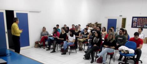 Acadêmicos de Administração realizam visita técnica na Redefort