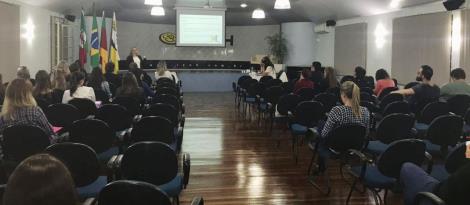 Acadêmicos de Psicologia apresentam projetos para bancas de avaliação