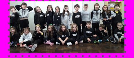 Alunos do Ensino Fundamental criam e-book “Alfabeto do Brincar” em projeto de estudos Alunos do Ensino Fundamental criam e-book “Alfabeto do Brincar” em projeto de estudos