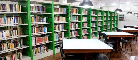 Biblioteca da Fundação Evangélica atende com horário especial nas férias Biblioteca da Fundação Evangélica atende com horário especial nas férias