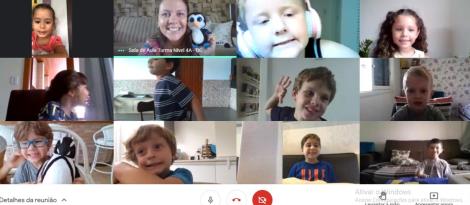 Billy de caixinha de leite é confeccionado por crianças da Educação Infantil da IENH Billy de caixinha de leite é confeccionado por crianças da Educação Infantil da IENH