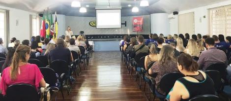 Comunicação não violenta é tema de evento gratuito na Faculdade IENH