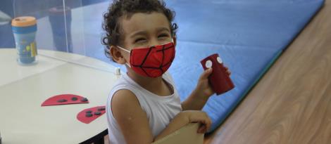 Crianças da Educação Infantil da IENH aprendem sobre os animais Crianças da Educação Infantil da IENH aprendem sobre os animais