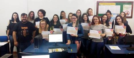 Curso de desenvolvimento WEB é promovido pela IENH no Programa Meninas Digitais