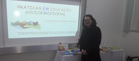 Desenvolvimento socioemocional é discutido em Curso de Extensão 