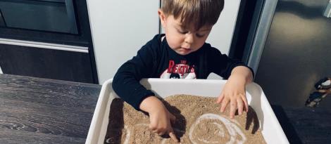 Educação Infantil da IENH aprende sobre os sentimentos em língua inglesa e materna Educação Infantil da IENH aprende sobre os sentimentos em língua inglesa e materna