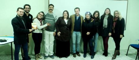 Encontro literário com Henrique Schneider na Faculdade IENH