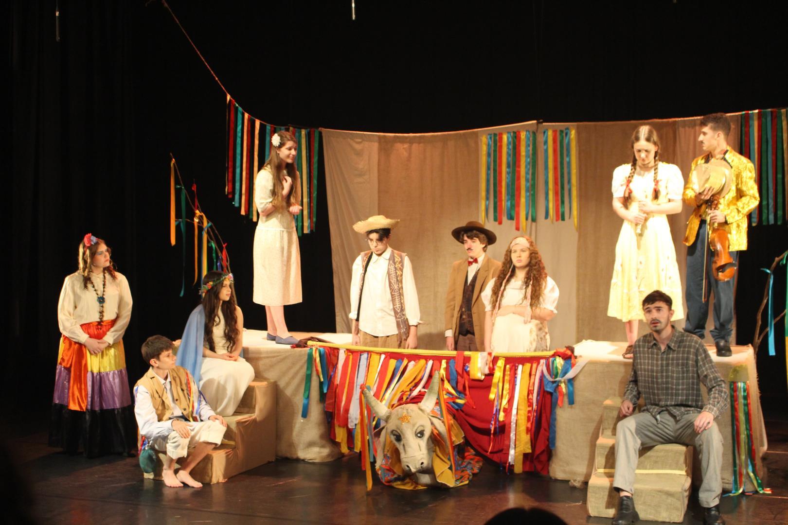 Espetáculo “Hoje é Dia de Maria” emociona público em nova edição da Mostra de Teatro da IENH