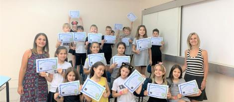 Estudantes do Ensino Fundamental da IENH recebem certificado de conclusão de nível de programação Estudantes do Ensino Fundamental da IENH recebem certificado de conclusão de nível de programação