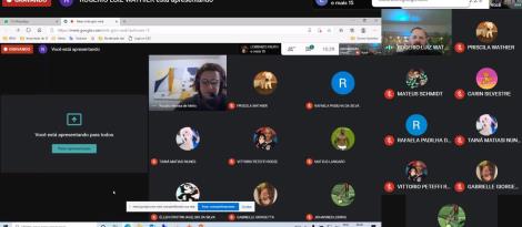 Estudantes do Ensino Médio participam de palestra sobre vida financeira saudável  Estudantes do Ensino Médio participam de palestra sobre vida financeira saudável