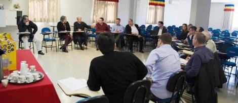 Faculdade IENH participa da reunião do Fórum das Faculdades Comunitárias