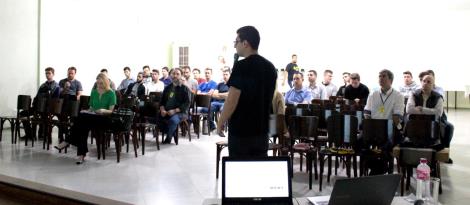 Faculdade IENH promove evento para comemorar o Dia do Profissional de Informática