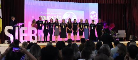 Faculdade IENH promove o 3º Simpósio Internacional de Educação Bilíngue 2025 Faculdade IENH promove o 3º Simpósio Internacional de Educação Bilíngue 2025