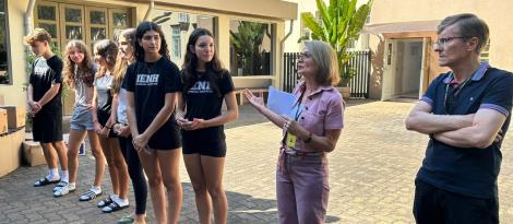 Grêmio Estudantil da Fundação Evangélica faz doação de ninhos de Páscoa à Instituições parceiras 