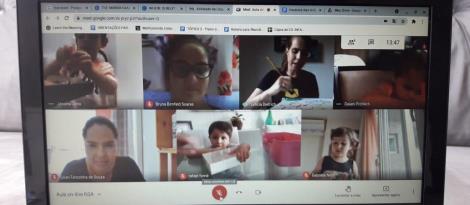 Interação e criação de vínculos são estimuladas por meio de histórias na Educação Infantil da IENH  Interação e criação de vínculos são estimuladas por meio de histórias na Educação Infantil da IENH