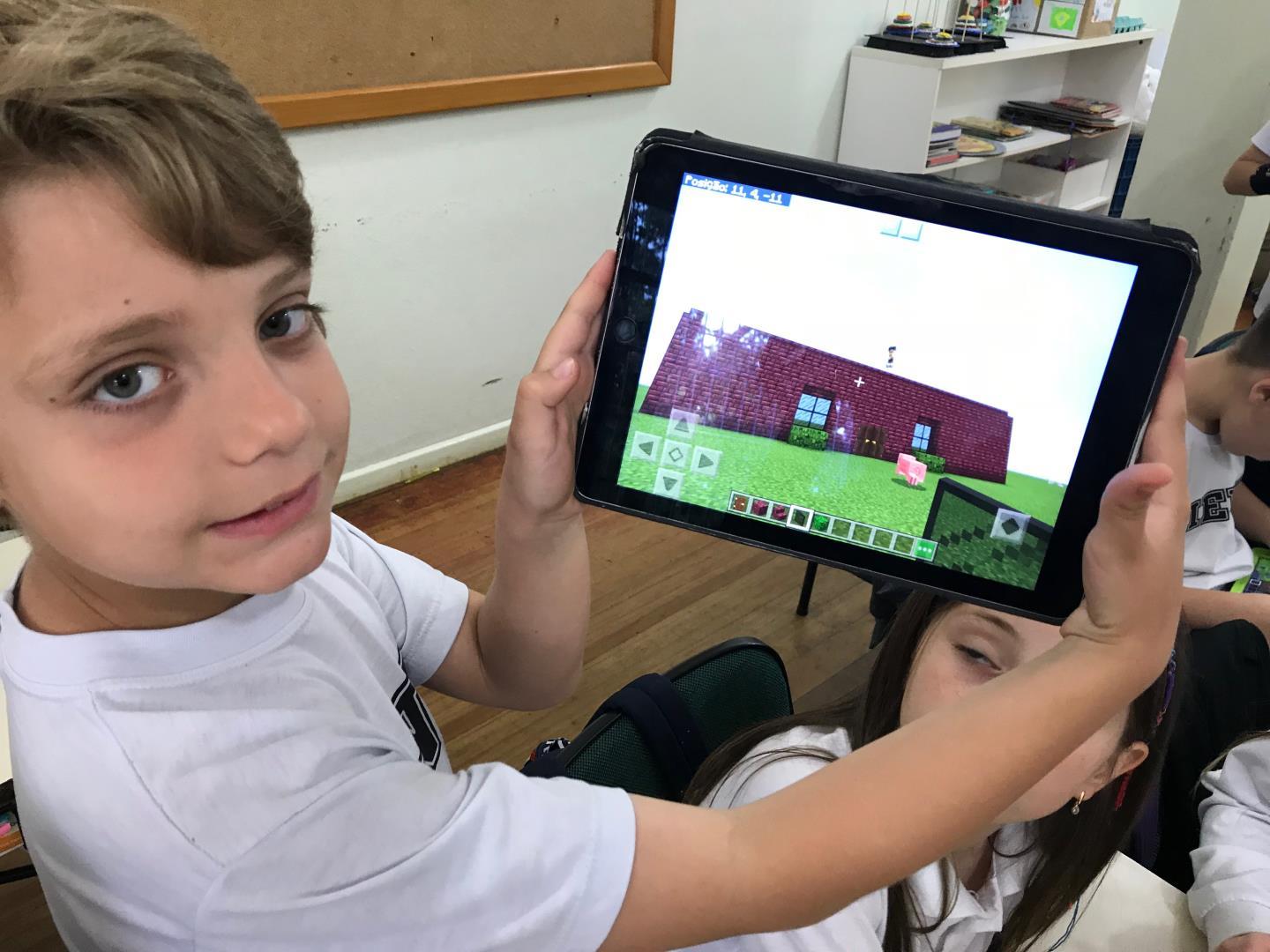 Literatura Inglesa e Minecraft possibilitam experiências de game e gamificação