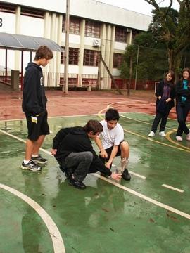 Lançamento de Foguetes de Água é a aplicação prática do projeto de Astronomia das 8ªs séries