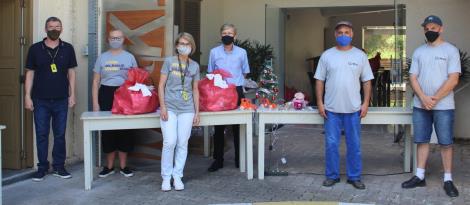 Natal Solidário ocorre em formato de drive thru Natal Solidário ocorre em formato de drive thru