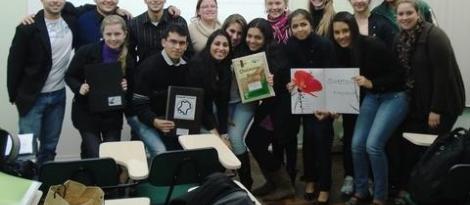 Alunos do Curso Técnico em Comércio Exterior vivenciam atividades práticas Alunos do Curso Técnico em Comércio Exterior vivenciam atividades práticas