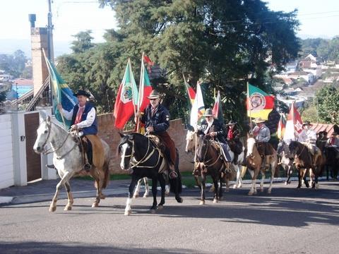 Cavalgada é recebida nas Unidades da IENH