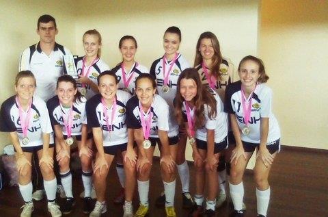 Equipe de Futsal Feminino da IENH é campeã