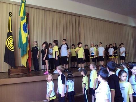 Estudantes homenageiam Novo Hamburgo