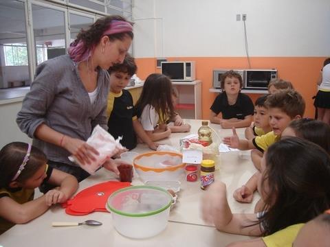 Currículo Bilíngue da IENH é notícia nacional