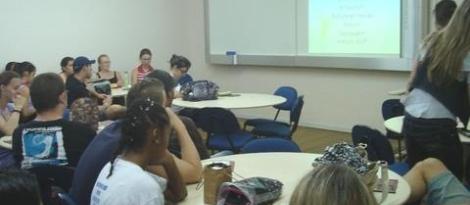 Estudantes dos Cursos Técnicos assistem palestra sobre o Programa Escola Aberta Estudantes dos Cursos Técnicos assistem palestra sobre o Programa Escola Aberta