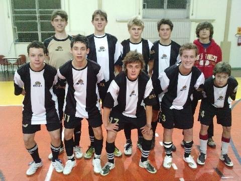 Equipe de Futsal da IENH participa da Copa Feevale