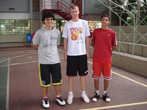 Atletas da IENH são convocados para Seleção Gaúcha de Basquete